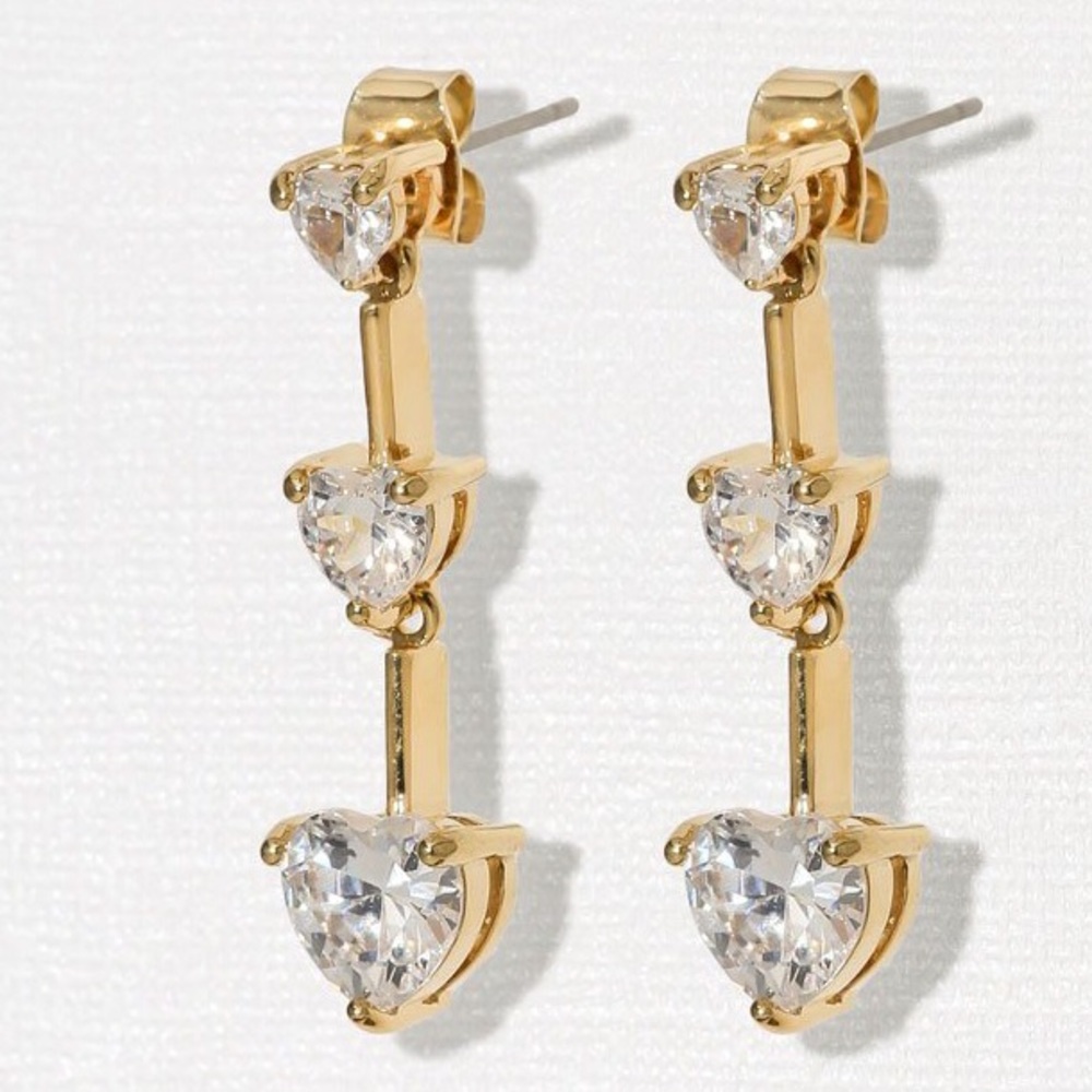 New Vanessa Mooney THE LANNA HEART EARRINGS gold